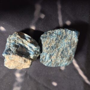 Apatit - Rohsteine - ca. 100g